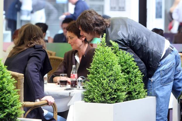 Zagreb: Zvone i Leonarda Boban u Teslinoj ulici