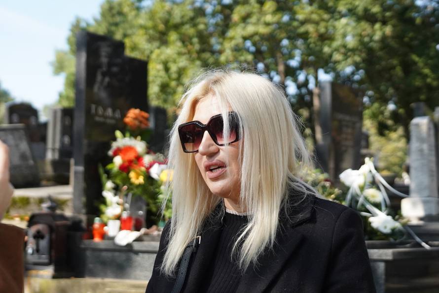 Beograd: Obilježena 34. godišnjica smrti pjevača Tome Zdravkovića