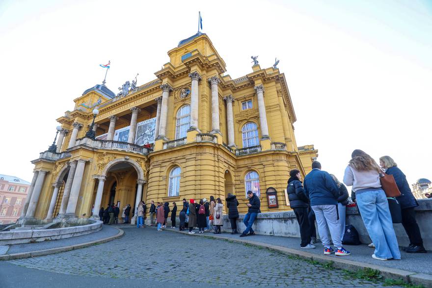 Ogroman red za 'Orašara', karte na Njuškalu i za 100 eura