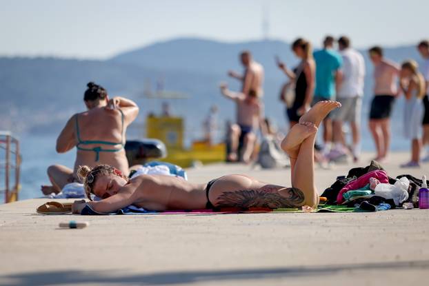 Zadar: Kupanje na rivi