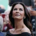 Zeta-Jones: 'U Hollywoodu žene ne smiju imati ni sijede'