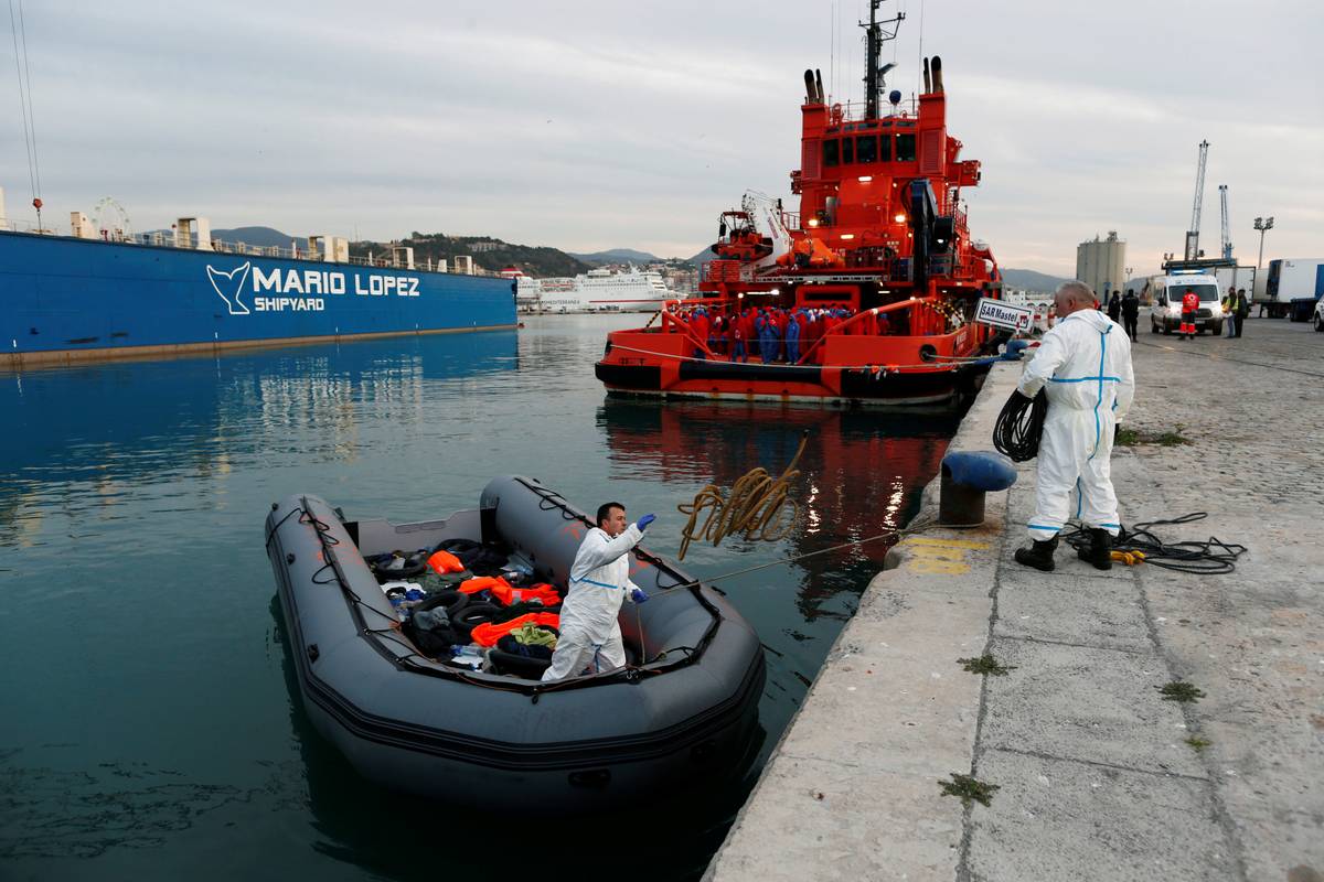 Našli 10 tijela, strahuju da se najmanje 130 migranata utopilo u prevrtanju čamca kod Libije