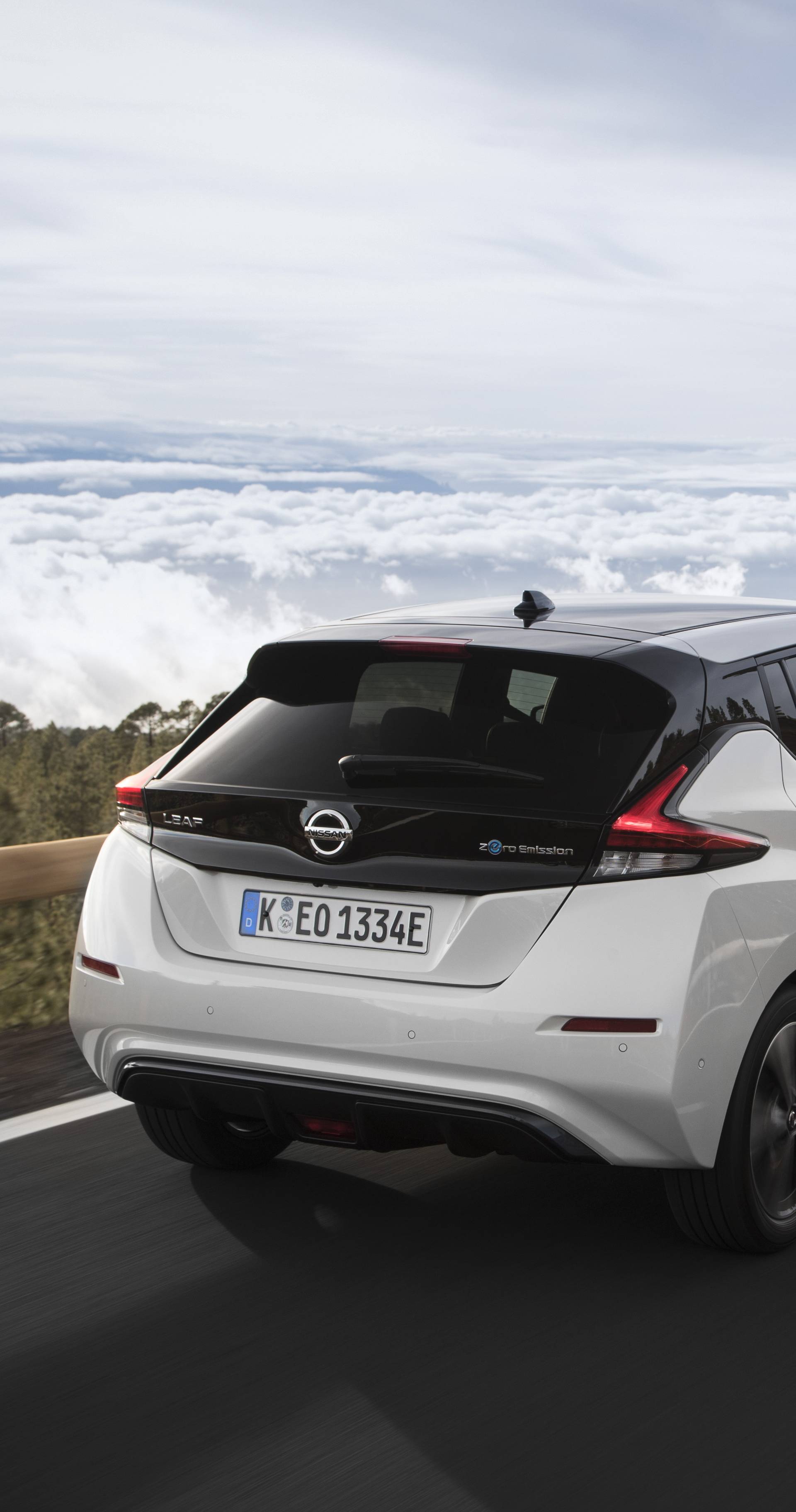 New Nissan LEAF