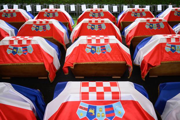 Komemoracija u povodu pokopa 500 hrvatskih žrtava u Donjem Maclju
