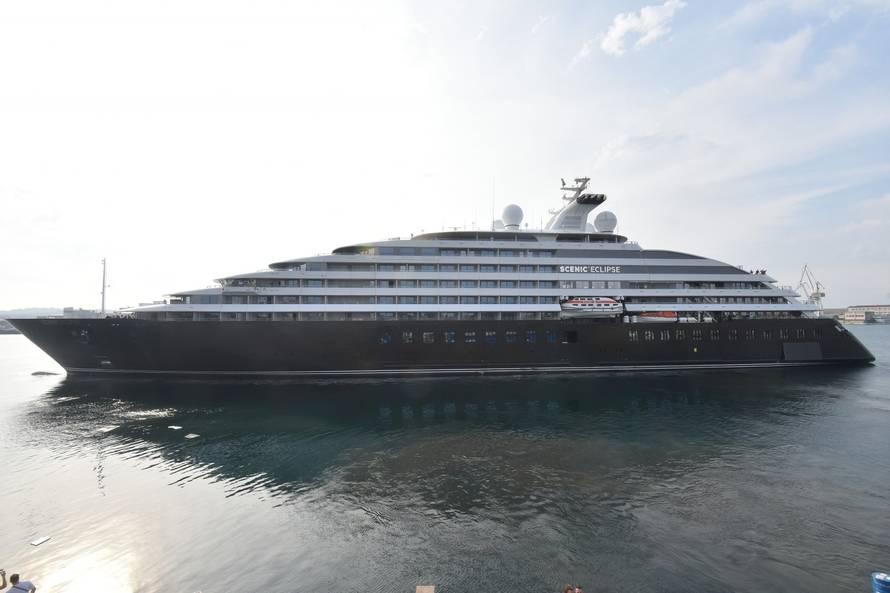 Luksuzni polarni kruzer Scenic Eclipse napustio posrnulo brodogradiliÅ¡te u Puli