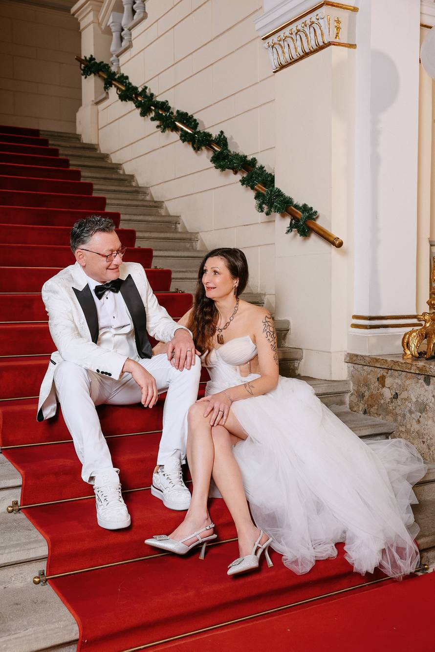 Simon tek stigao u Brak na prvu i već se nadurio, Jeanette: Ako ću se sama zabavljati, odlazim