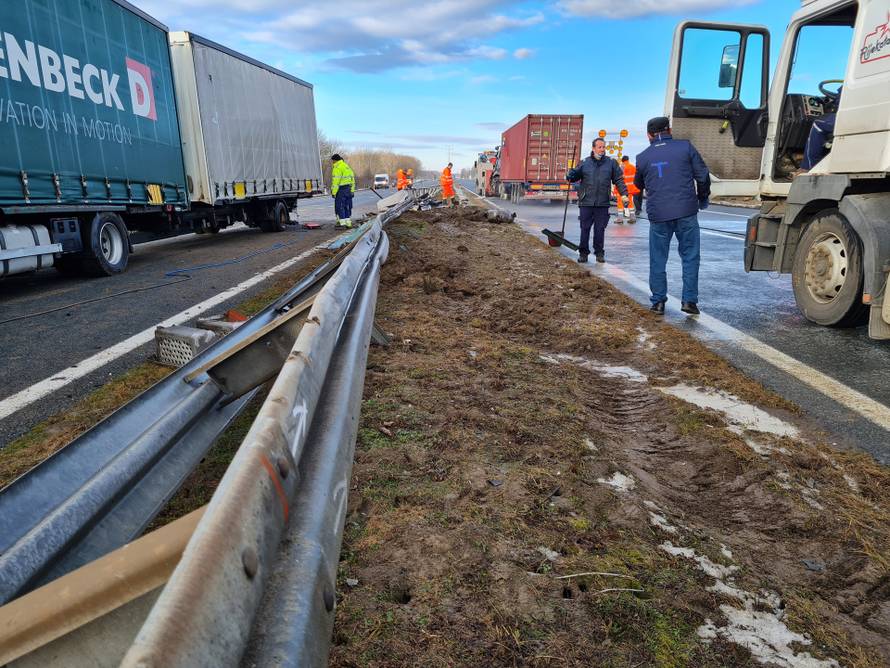 Vozač jednog od kamiona iz sudara kod Novske: 'Čista je sreća da netko nije poginuo'