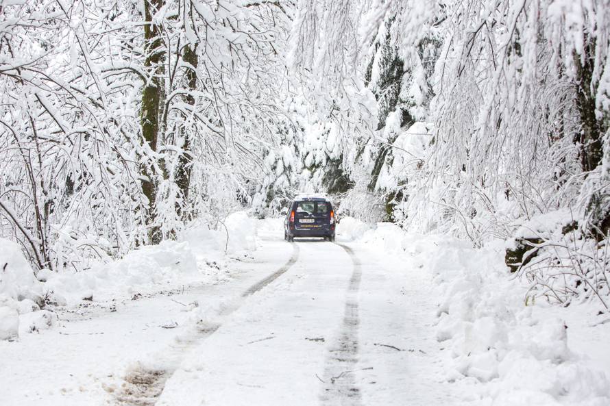 Snijeg prekrio Sljeme i Platak, Rijeka rekorder po količini kiše