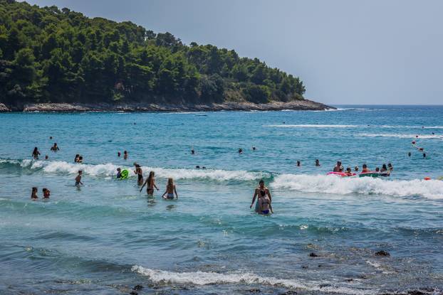 Lumbarda: Pjesčana plaža Pržina na južnoj strani Korčule 