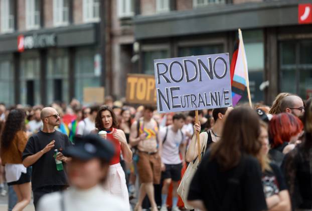 Zagreb: 25. Povorka ponosa LGBTIQ zajednice "Korak po korak, iskorak!"