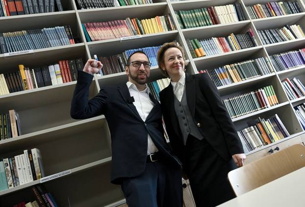 Zagreb: Gradonačelnik sa suradnicima obišao obnovljenu Gornjogradsku gimnaziju