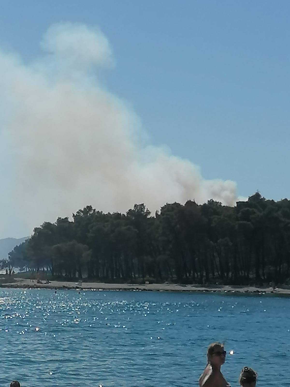 'Kanader nije mogao ispustiti vodu, jer su se ljudi okupili'