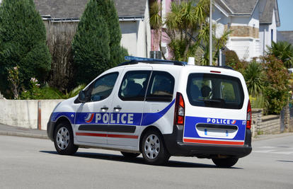 Strava na jugu Francuske: Uzeo nož i ubadao trogodišnju djecu po parku, osam  ih je ozlijeđeno