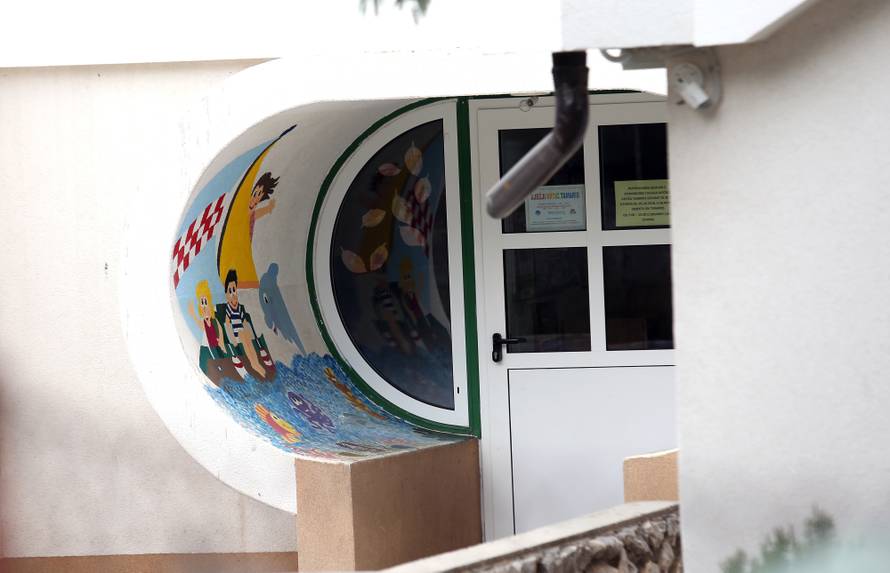 Tete u vrtiću nisu dobile plaću jer nema tko potpisati isplatu