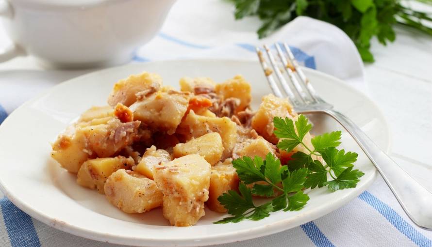 Evo razloga zašto u restoranu na tanjur stave komad peršina