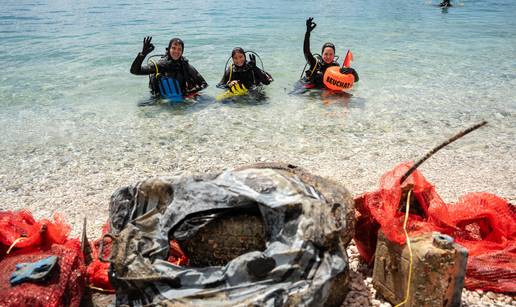U velikoj akciji čišćenja plaže i luke Krilo  prikupljeno preko tri tone otpada