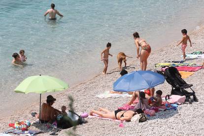 FOTO Uživanje na plaži u Rijeci