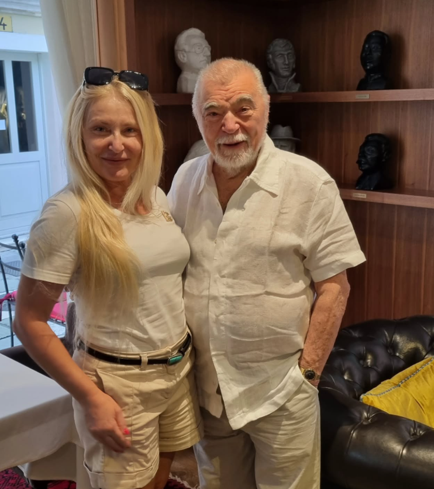 U društvu Puljkovih stigla je na Pantovčak u visokim petama: Evo tko je grofica Jagoda