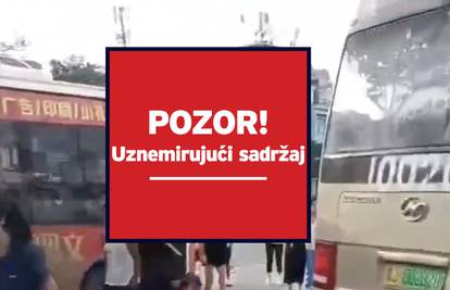 Školski bus zabio se u roditelje i djecu, 11 mrtvih! Priveli vozača