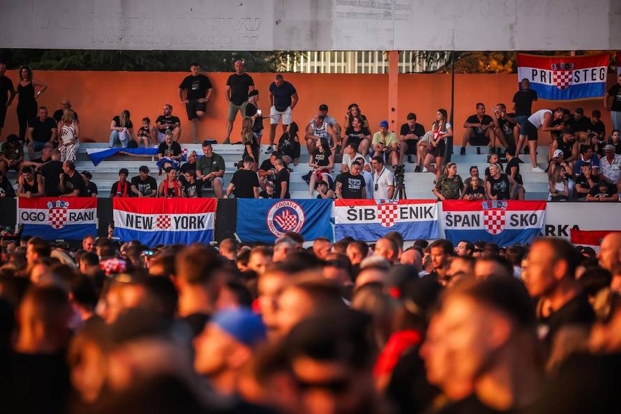 Šibenik: Koncert Marka Perkovića Thomsona na Šibenskom Šubićevcu
