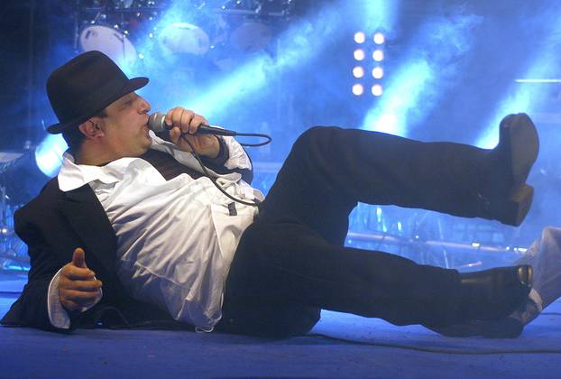 Zagreb: 01.01.1959. ro?en pjeva? Prljavog kazališta Mladen Bodalec 