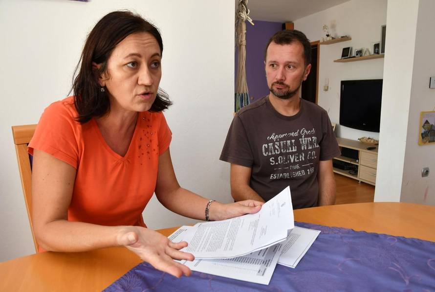 Slavonski Brod: Roditelji autistiÄnog djeteta koje danas nije dobilo svog asistenta u nastavi