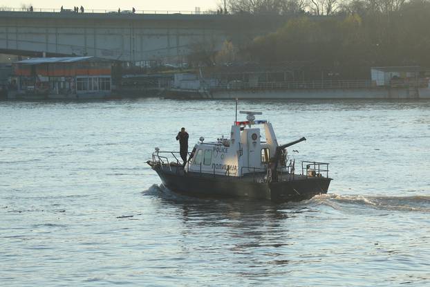 Beograd: Policija pretražuje rijeku Savu u potrazi na nestalim Perišem
