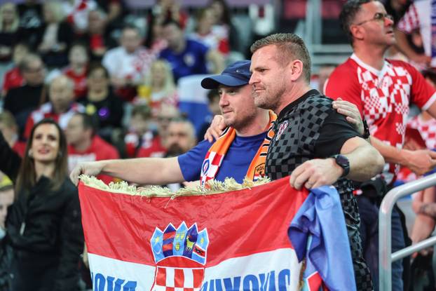 Zagreb: Navijači na susretu Hrvatske i Slovenije na IHF Svjetskom rukometnom prvenstvu 2025.