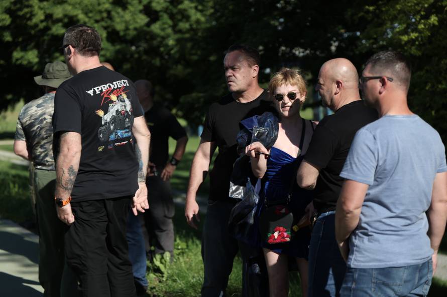 Zagreb: Privedena jedna  aktivistica na Trnjanskim kresovima