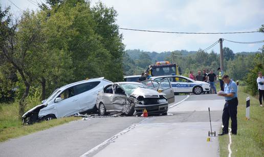 Sudar kod Gvozda: Vozač (44) mrtav, dječak se bori za život