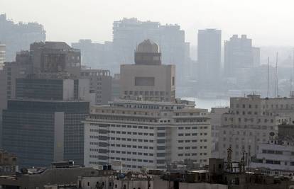 Kod veleposlanstva SAD-a u Kairu nosio zapaljive kemikalije