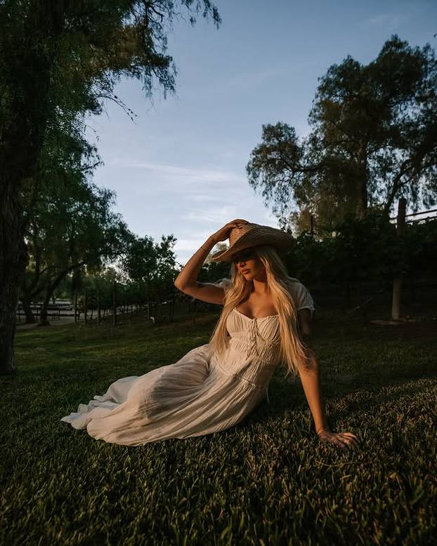 FOTO Od slavnih roditelja do vruće zvijezde Instagrama - ova influencerica ne zna za granice