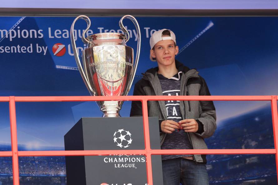 Liga prvaka u Slavoniji: Slavni trofej LP-a stigao je u Osijek!