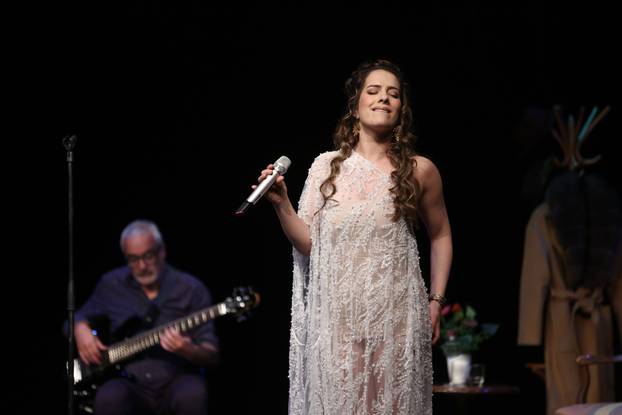 Zagreb: Koncert "Najljepše pjesme hrvatskih diva" u izvedbi Ane Uršule Najev