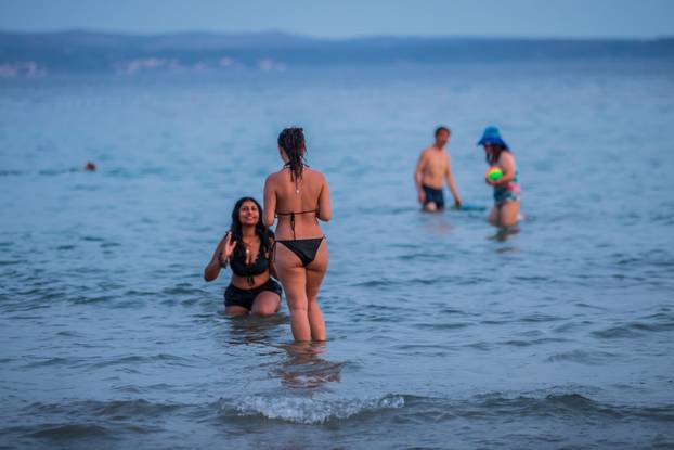Split: Predvečerje na plaži Bačvice