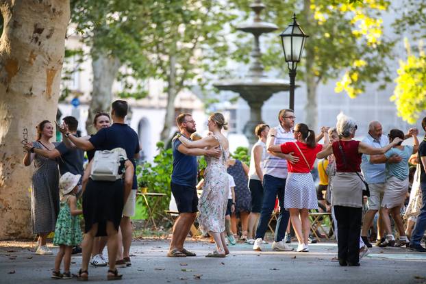 Zagreb: Brojni građani sudjelovali na pPlesnjaku na Zrinjevcu