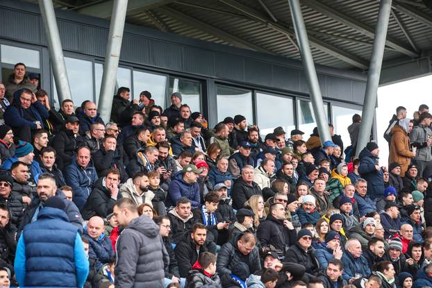 Bjelovar i Dinamo sastali se u osmini finala Hrvatskog nogometnog kupa, zagrijavanje