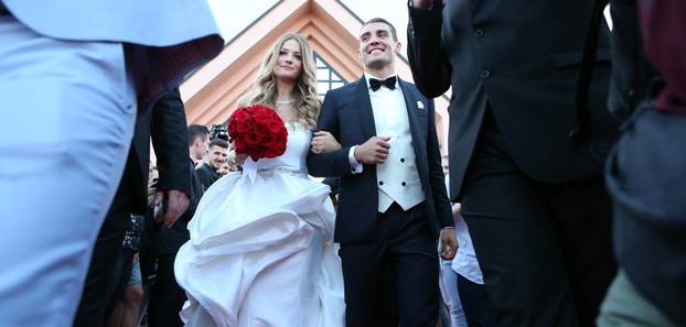 ARHIVA - 2017. Zagreb: Vjen?anje Matea Kova?i?a i Izabel Andrijani?