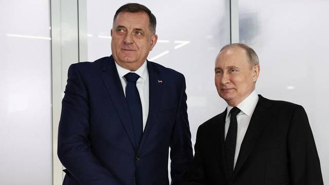 Russian President Vladimir Putin meets Bosnian Serb leader Milorad Dodik in Kazan