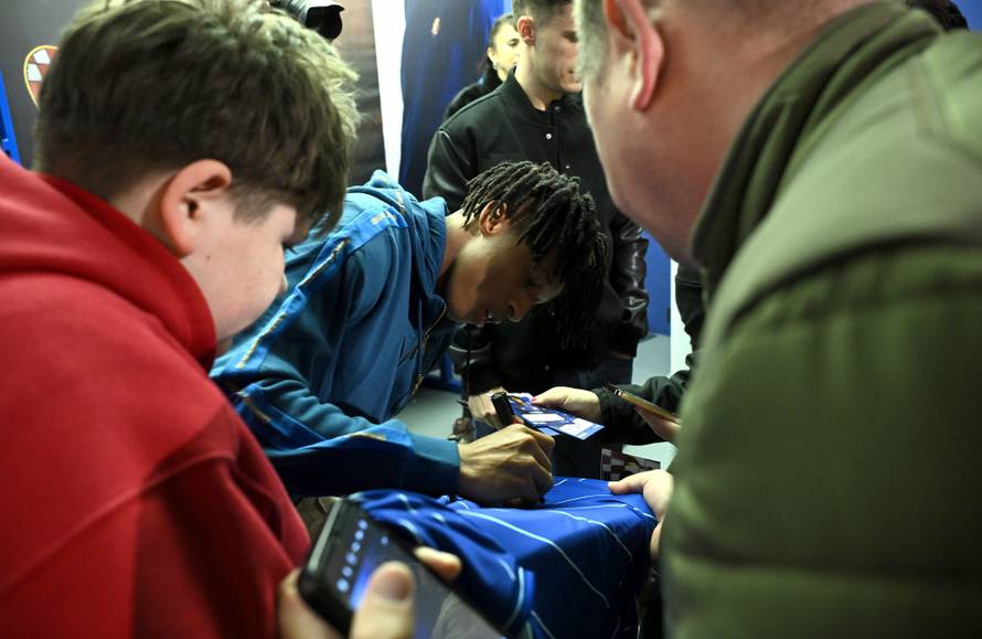 Zagreb: Igraci Dinama na druzenju s navijacima