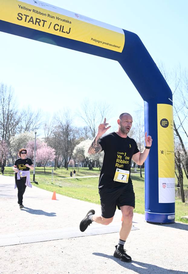 Zagreb: Na Bundeku organizirana utrka "Yellow Ribbon Run Pobijedimo predrasude" u kojoj je sudjelovao i ministar Habijan
