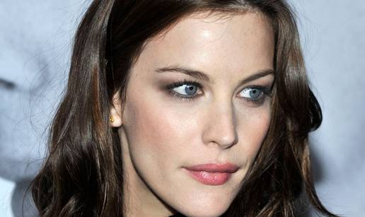 Liv Tyler pohvalila Beckhama: Mom sinu kupuje super darove