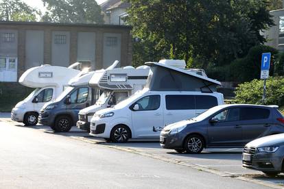 Zagreb: Parkiralište kod Paromlina mnogi stranci koriste za kampiranje
