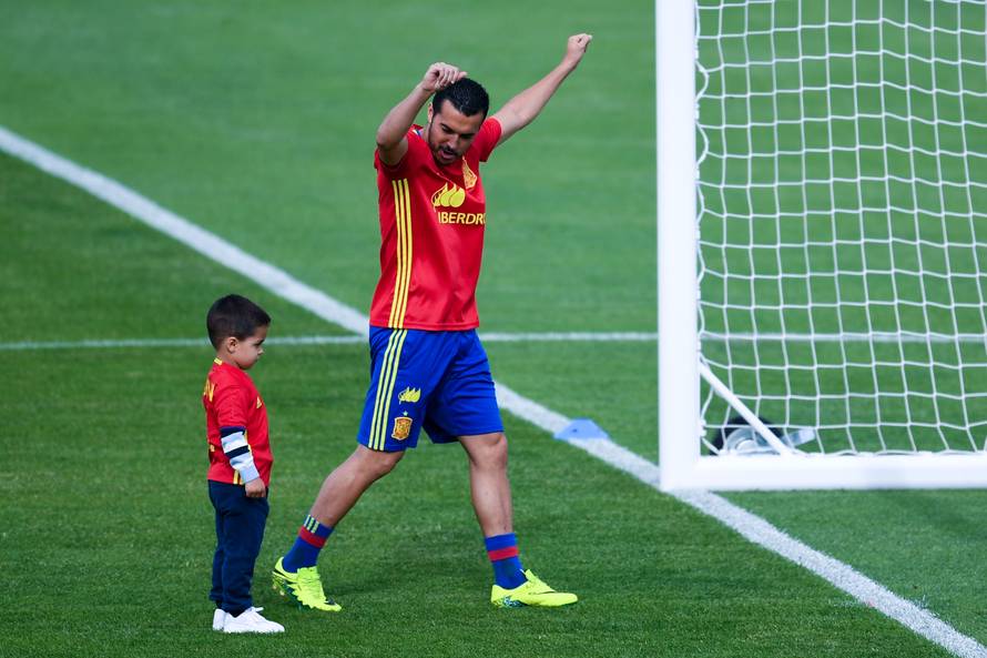 Spain Training Session - UEFA Euro 2016