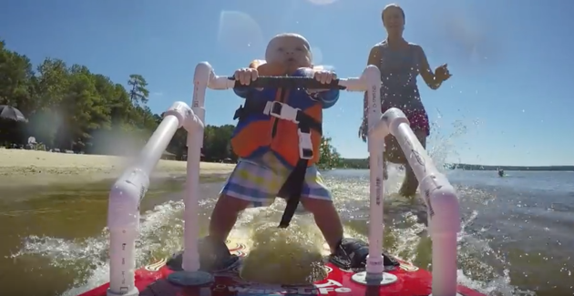 Najmlađi skijaš na vodi: Beba od šest mjeseci zajahala valove