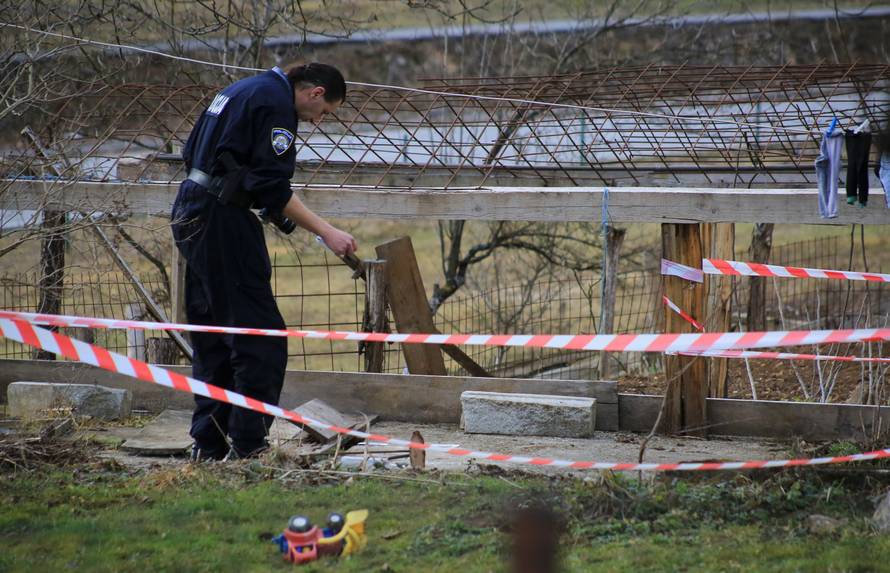 Dijete upalo u šaht i  utopilo se: Za tragediju krive svećenika...