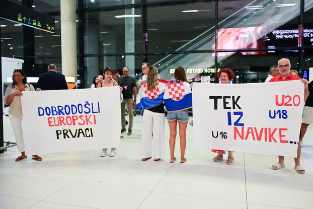 Zagreb: Dolazak prvaka Europe, Hrvatske U20 vaterpolske reprezentacije na aerodrom Pleso