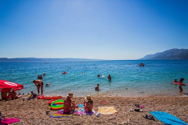 Kamen Brela i plaža Punta Rata  