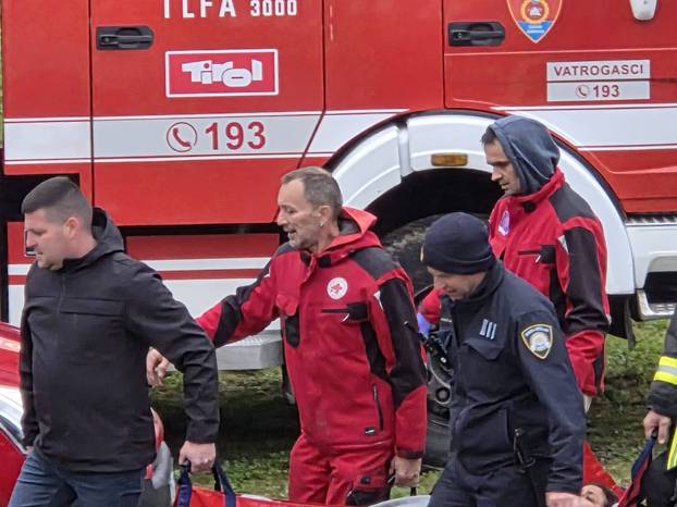 PRVE FOTKE S MJESTA UŽASA Spasili 30 migranata iz Save!