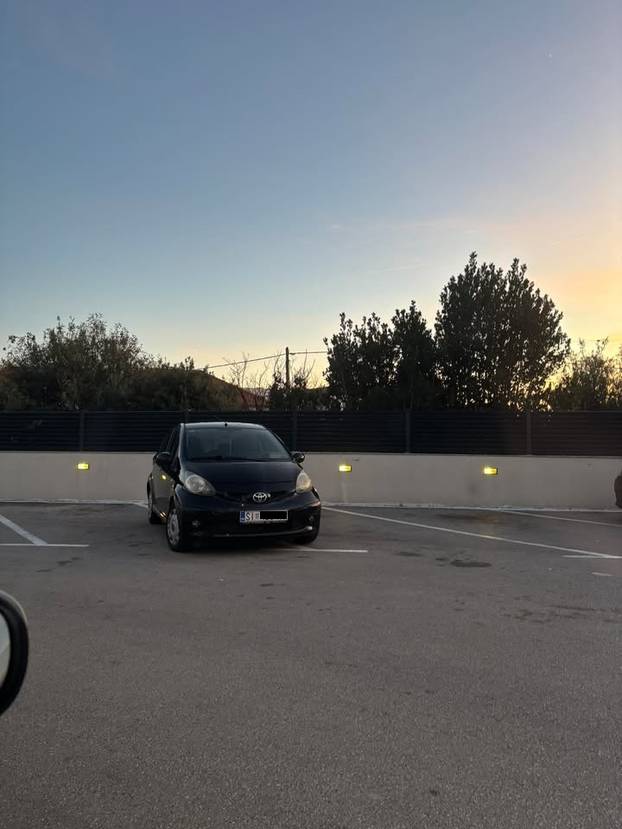 FOTO 'Ma tooo, tu ga ostavi!' Ovo su neka od najgorih parkiranja u Hrvatskoj
